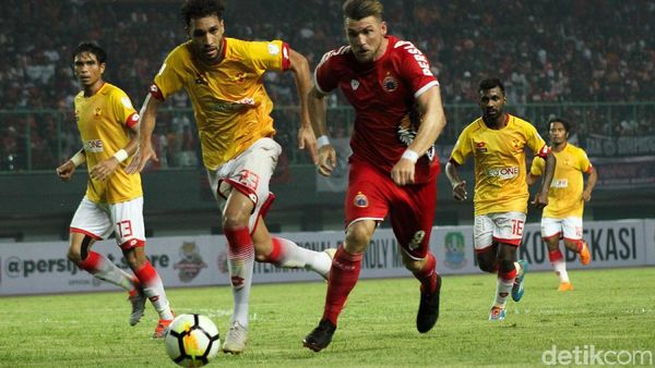 Persija Dikalahkan 10 Pemain Selangor FA
