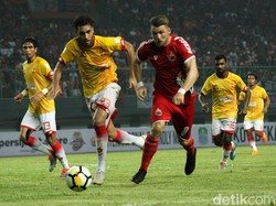 Persija Jakarta dan Selangor FA bertanding di Stadion Patriot Chandrabaga Bekasi, Kamis (6/9/2018).