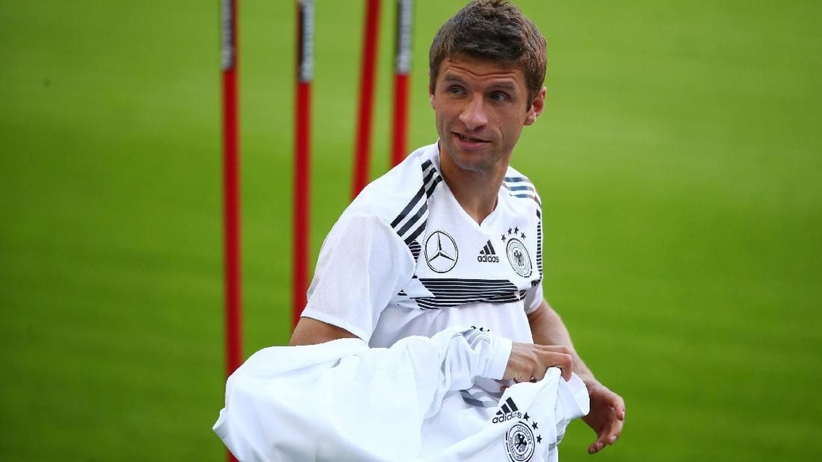 Thomas Mueller kesal ditendang dari Timnas Jerman (Michael Dalder/Reuters)