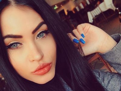 Foto: Selebgram Mirip Megan Fox yang Suka ke Pantai