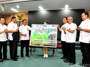 Petrokimia Gresik Beber Strategi Agroindustri Lewat Buku