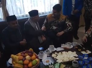 Detik-detik Maruf Amin Mualafkan Bule Eduardo Gomez di Bandung