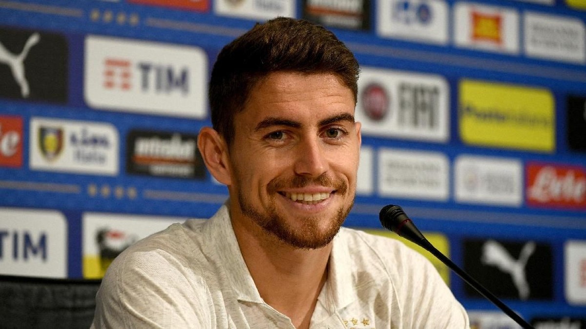 Jorginho berharap bisa kembali ke Italia di masa depan. (Foto: Claudio Villa/Getty Images)
