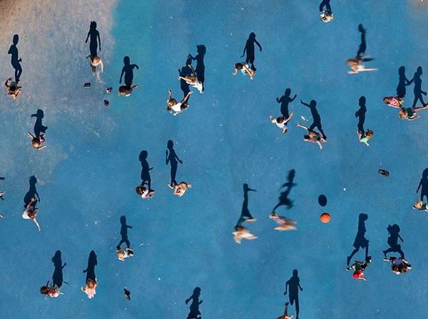 10 Ilusi Optik Keren yang Dibuat Bayangan, Coba Tebak Ilusinya