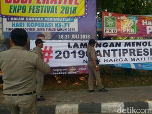 Spanduk Lamongan Menolak Tagar 2019GantiPresiden Dicopot Spanduk Lamongan Menolak Tagar 2019GantiPresiden Dicopot