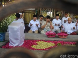 Ziarah ke Makam Syaikhona Kholil Bangkalan, Prabowo: Kita Kulo Nuwun