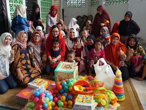 BMP Serahkan Perlengakapan Belajar