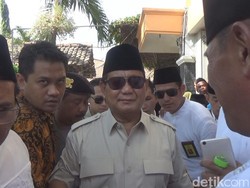 Klaim Kawan dan Lawan Minta Prabowo Tak Lagi Keras