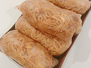 Cocok Buat Gamer! Lumpia Soba Goreng Ini Bisa Dimakan Sambil Main Game Cocok Buat Gamer! Lumpia Soba Goreng Ini Bisa Dimakan Sambil Main Game