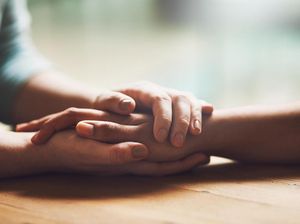 Adik Jadi Alasanku Dalami Terapi Seni untuk Anak Difabel Adik Jadi Alasanku Dalami Terapi Seni untuk Anak Difabel