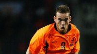 Karier Wesley Sneijder bersama Timnas Belanda dimulai pada 2003. Debutnya adalah menghadapi Portugal dalam laga friendly 30 April. (Getty Images/Stuart Franklin)
