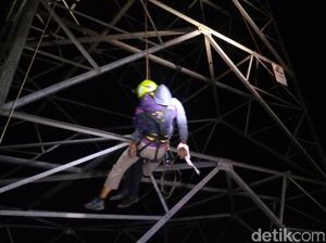 Detik-detik Menegangkan Evakuasi Pemuda yang Coba Bunuh Diri di SUTET