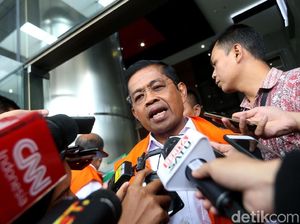Idrus Akui Bertemu Penyuap Eni: Saya Minta Uang untuk Infak Idrus Akui Bertemu Penyuap Eni: Saya Minta Uang untuk Infak