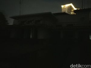 Aliran Listrik Mati, Balai Kota Bandung Gelap Gulita Aliran Listrik Mati, Balai Kota Bandung Gelap Gulita