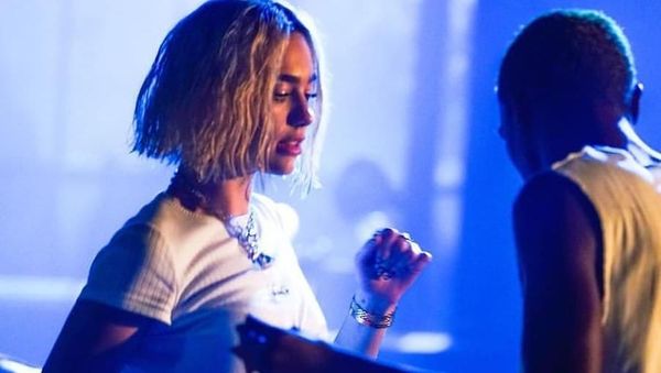 Dua Lipa, Kok Kamu Sekarang Berubah?