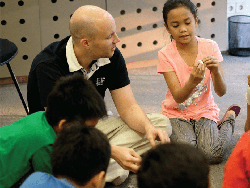 Dapatkan Konsep Metode Belajar Interaktif Anak di EF English Centers