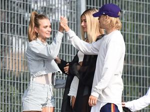 Sang Paman Benarkan Pernikahan Justin Bieber dan Hailey Baldwin Sang Paman Benarkan Pernikahan Justin Bieber dan Hailey Baldwin