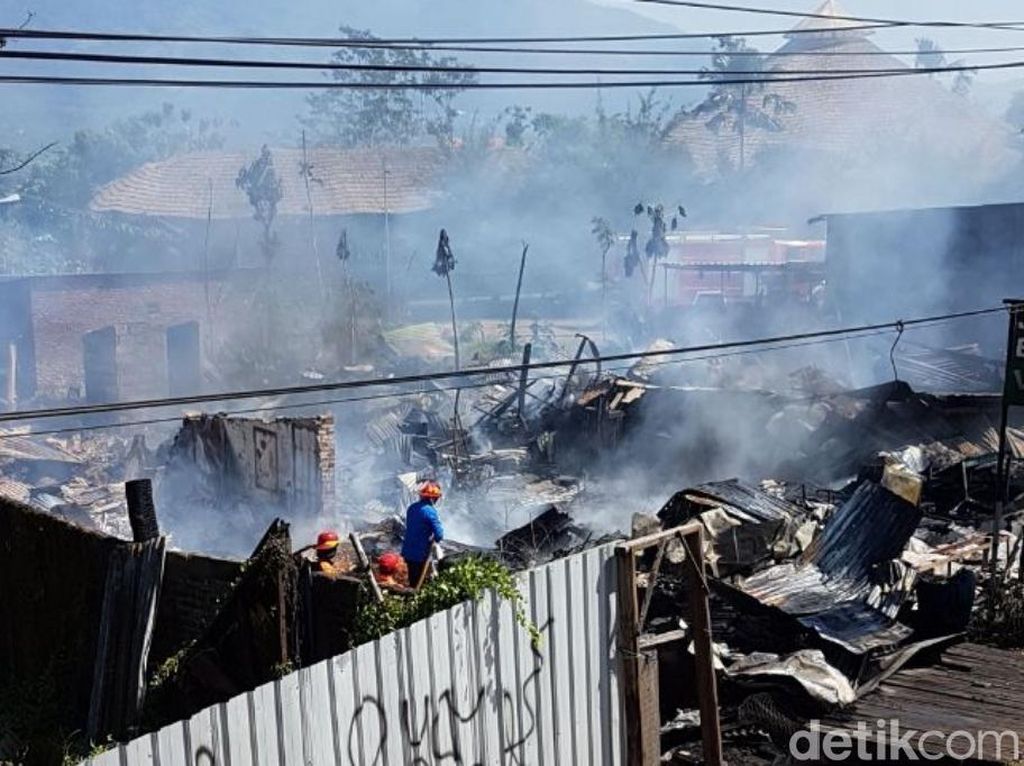 8 Bulan, 51 Kebakaran Terjadi di Pasuruan 8 Bulan, 51 Kebakaran Terjadi di Pasuruan