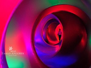 Mengenal Alan Parkinson Pencipta Instalasi Architects of Air