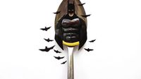 Keren! 10 Seni di Atas Sendok Ini Tampilkan Sosok Batman hingga Mr. Bean