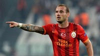 Wesley Sneijder menghabiskan kariernya setelah itu bersama Galatasaray dengan torehan 46 gol dari 175 penampilan sejak 2012 hingga 2017. Dia mempersembahkan lima gelar untuk Galatasaray (Claudio Villa/Getty Images)