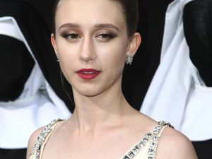 Taissa Farmiga, Si Cantik di Balik Ketegangan Teror The Nun Taissa Farmiga, Si Cantik di Balik Ketegangan Teror The Nun