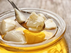 Konsumsi Bawang Putih dan Madu Bisa Turunkan Berat Badan