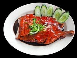 Yuk, Makan Siang dengan Bebek Peking Spesial di 5 Restoran Ini