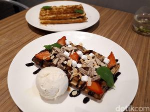 Prince House: Ngemil Belgian Waffle Bertopping Strawberry hingga Smoked Beef Prince House: Ngemil Belgian Waffle Bertopping Strawberry hingga Smoked Beef