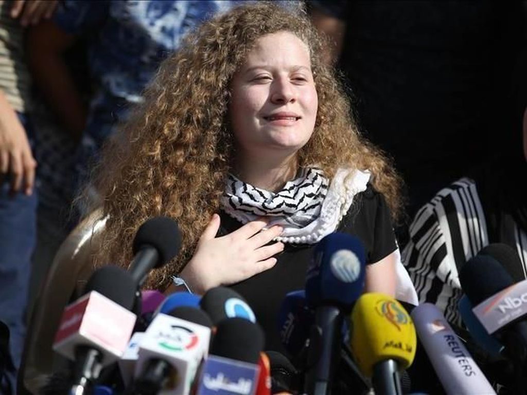 Israel Larang ABG Palestina Ahed Tamimi Sekeluarga ke Luar Negeri Israel Larang ABG Palestina Ahed Tamimi Sekeluarga ke Luar Negeri