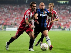 Wesley Sneijder juga melajukan Inter Milan ke final Liga Champions di mana dia bikin satu assist dalam kemenangan 2-0 atas Bayern Munich. (Shaun Botterill/Getty Images)