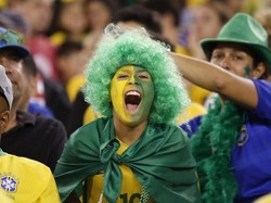 Kendati bermain tandang, Brasil tak kekurangan dukungan di laga ini. (Foto: EDUARDO MUNOZ ALVAREZ/AFP PHOTO)