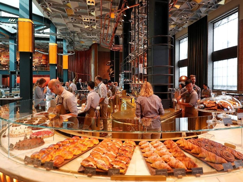 Lebarkan Bisnis, Starbucks Buka Gerai Pertama di Italia Lebarkan Bisnis, Starbucks Buka Gerai Pertama di Italia