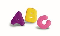 Si kecil juga bisa sekaligus belajar alfabet saat bermain. (Foto: dok. Play-Doh)