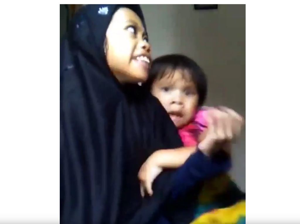 Viral Video Kocak Dua Bocah Kaget Nyanyi Abdullah, Ini 4 Manfaat Tertawa