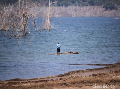 Foto: Waduk Jatigede nan Seperti Kota Mati