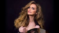 Foto-foto Masa Lalu Angela Ponce, Transgender Pertama di Miss Universe