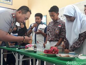Keren, Siswa SMK Tuban Temukan Alat Deteksi Narkotika dalam Makanan Keren, Siswa SMK Tuban Temukan Alat Deteksi Narkotika dalam Makanan