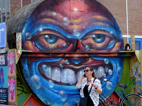 Menelusuri Surga Seniman Grafiti di IJ Halen