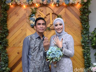 Resmi Dilamar Anggota DPRD, Shinta Bachir Berikan Senyum Terindah