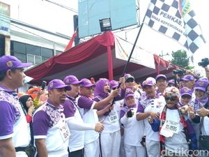 Ini Pesan Bupati Jember Lepas Peserta Gerak Jalan Sejauh 31 Km