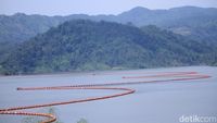 Foto: Mengenang Indahnya Waduk Jatigede Sebelum Mengering