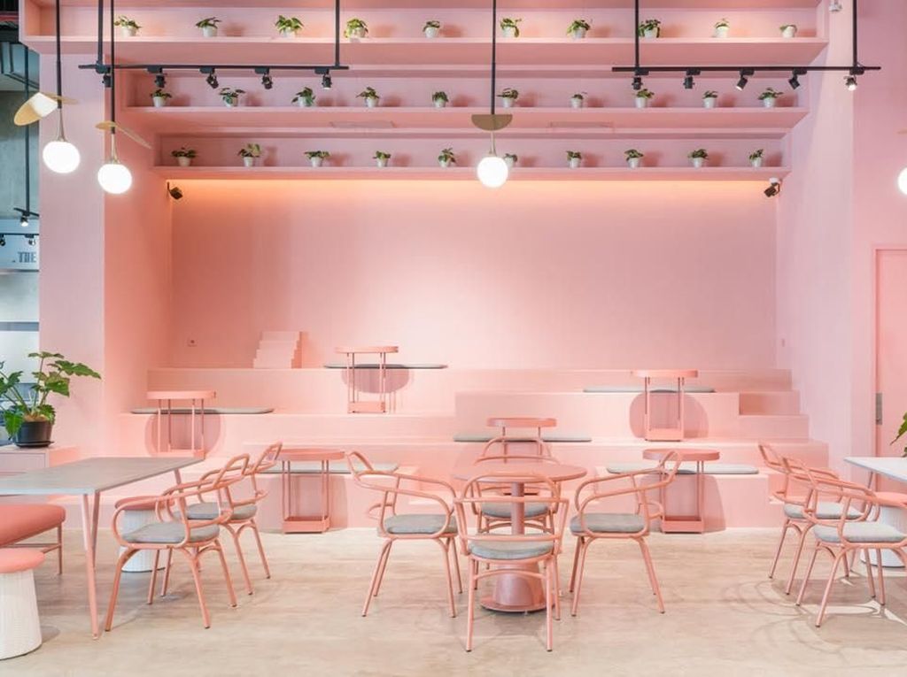 Manis Banget! 5 Kafe Bertema Serba Pink Ini Siap Jadi Tempat Hangout