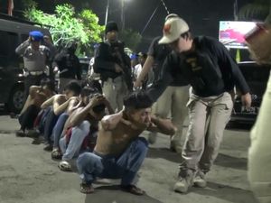 Video Polisi Ringkus Pelaku Pemerasan dan Minuman Keras