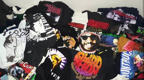 Kaus Lusuh Harta Karun Ku