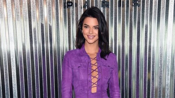 Seperti Kendall Jenner, 10 Artis Ini Foto Intimnya Juga Disebar Tanpa Izin
