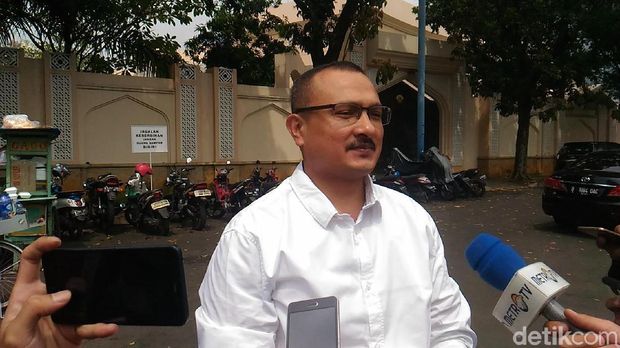 Syukuran Ultah ke-17 PD Digelar di Rumah SBY, Roy Suryo Hadir