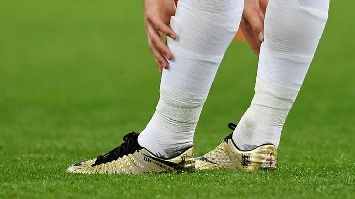  Gambar  Piala Sepatu  Emas  Gambar  Sepatu 