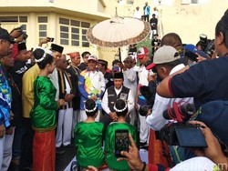 Menpora Dapat Gelar dari Kesultanan Ternate