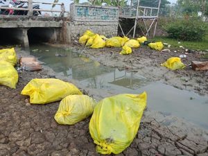 DLHK Karawang Gandeng Polisi Buru Pembuang Limbah Medis DLHK Karawang Gandeng Polisi Buru Pembuang Limbah Medis